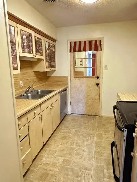 303 Mohawk Dr, Post, TX 79356 photo 10