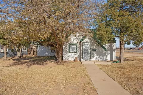 301 Austin St, Levelland, TX 79336