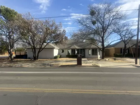 8201 Chicago Ave, Lubbock, TX 79424