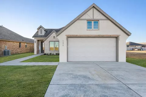 1426 15th St, Shallowater, TX 79363