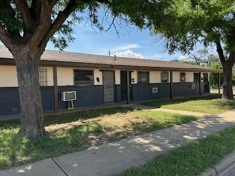 1102 42nd St, Lubbock, TX 79412