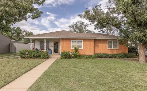 1718 28th St, Lubbock, TX 79411