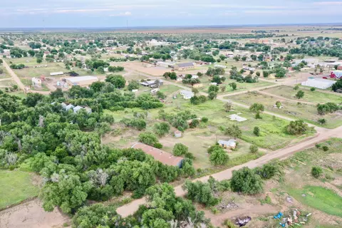 205 Childress Ave, Turkey, TX 79261