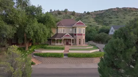 67 S Lakeshore Dr, Ransom Canyon, TX 79366