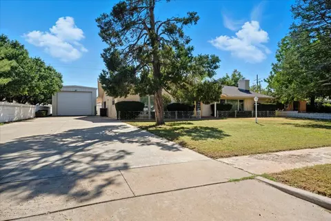 1911 33rd St, Lubbock, TX 79411