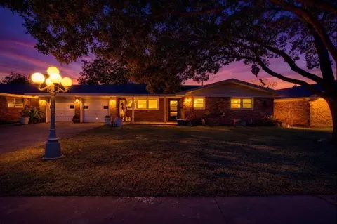 2120 53rd St, Lubbock, TX 79412