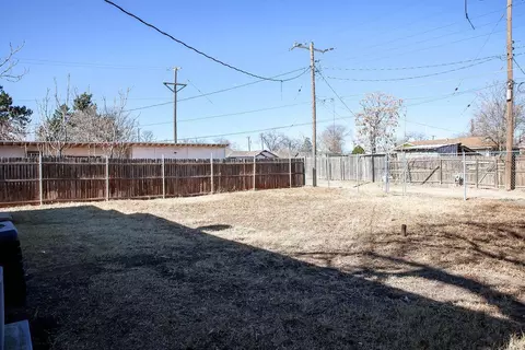 Exterior - 532 54th St, Lubbock, TX 79404 photo 5 of 5