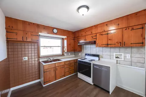 Kitchen - 532 54th St, Lubbock, TX 79404 photo 2 of 2