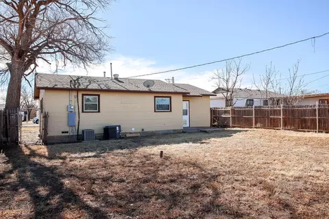 Exterior - 532 54th St, Lubbock, TX 79404 photo 3 of 5