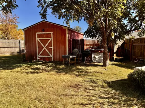 Exterior - 3902 Sides St, Plainview, TX 79072 photo 9 of 10