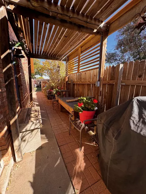 Exterior - 3902 Sides St, Plainview, TX 79072 photo 5 of 10