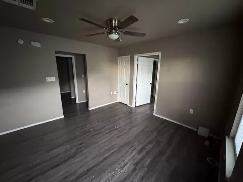 215 36th St, Lubbock, TX 79404 photo 3