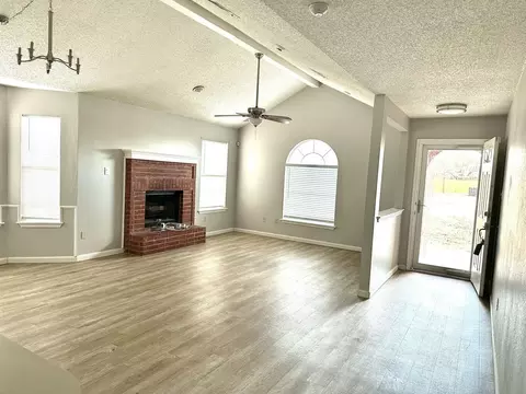 Living - 3907 Owen St, Plainview, TX 79072 photo 1 of 3