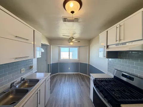Kitchen - 1420 W 26th St, Plainview, TX 79072 photo 3 of 3