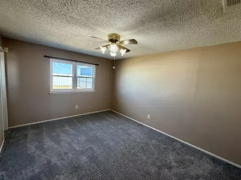 Bedroom - 1420 W 26th St, Plainview, TX 79072 photo 5 of 6