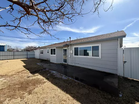 Exterior - 1420 W 26th St, Plainview, TX 79072 photo 4 of 6