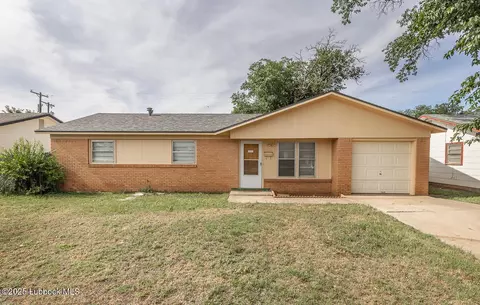 1609 68th St, Lubbock, TX 79412