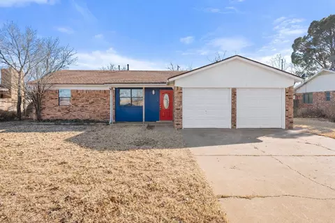 909 Bradley St, Lubbock, TX 79403