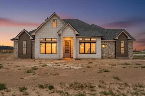 9321 County Road 7610, Wolfforth, TX 79382