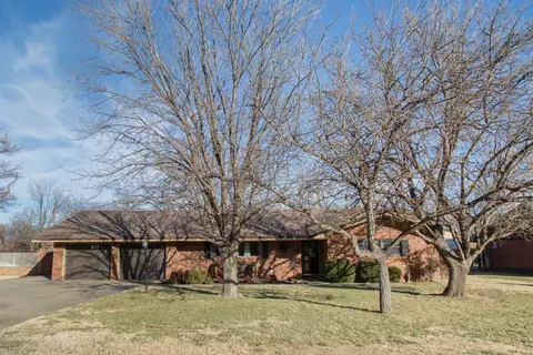 1406 Amarillo St, Plainview, TX 79072 photo 1