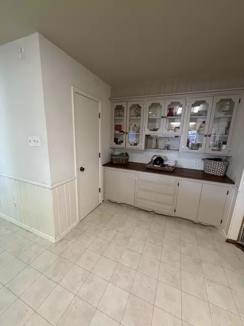 5704 Geneva Ave, Lubbock, TX 79413