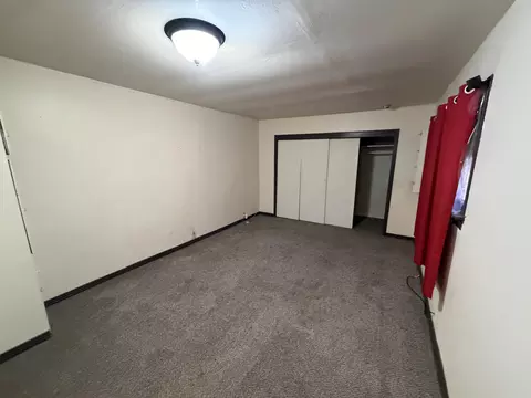 Bedroom - 1705 W 16th St, Plainview, TX 79072 photo 2 of 3
