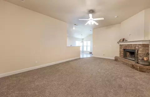 7028 97th St, Lubbock, TX 79424 photo 4