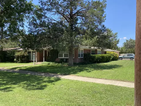 1100 W Lubbock St, Slaton, TX 79364