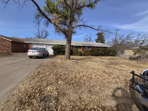 1808 W 18th St, Plainview, TX 79072