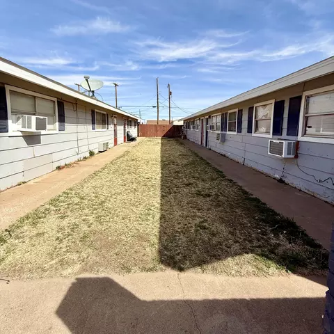 922 44th St, Lubbock, TX 79412