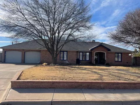 2529 N 1st St, Tahoka, TX 79373