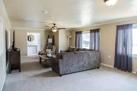 1106 Amarillo St, Plainview, TX 79072 photo 11