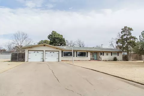 1106 Amarillo St, Plainview, TX 79072 photo 1