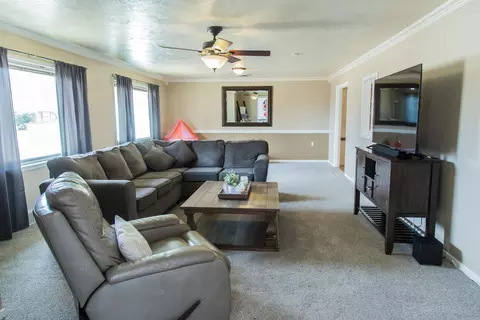 1106 Amarillo St, Plainview, TX 79072 photo 7