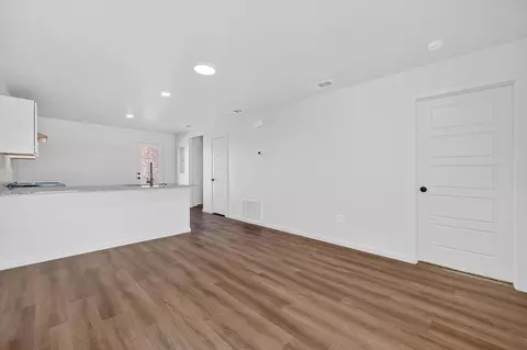 Living - 5510 Smith St, Lubbock, TX 79416 photo 2 of 4