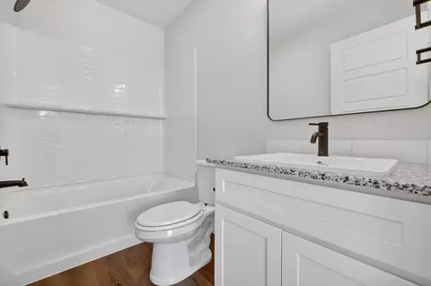 Bath - 5510 Smith St, Lubbock, TX 79416 photo 1 of 2