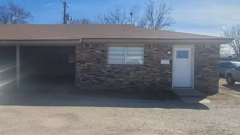 1611 38th St, Lubbock, TX 79412