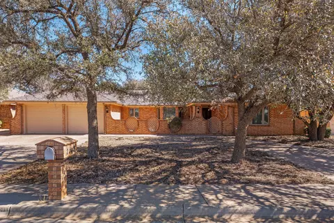 2107 Tech Dr, Levelland, TX 79336