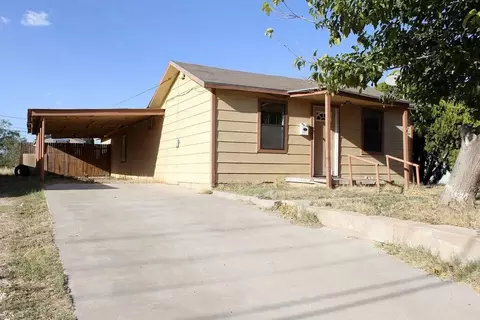 811 E 16th St, Big Spring, TX 79720