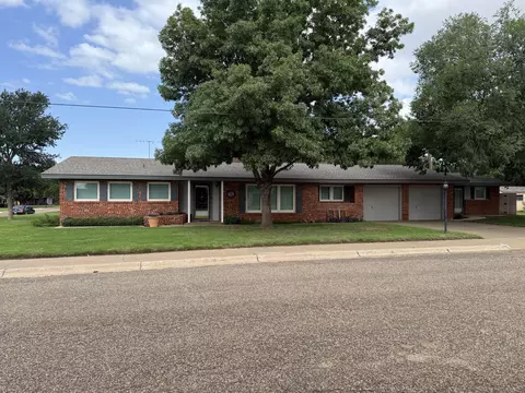 1901 Avenue R, Tahoka, TX 79373