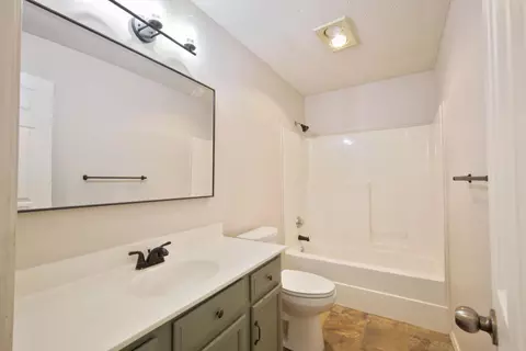Bath - 6533 86th St, Lubbock, TX 79424 photo 3 of 3