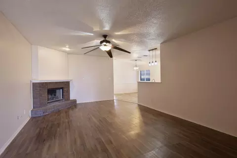 Living - 6533 86th St, Lubbock, TX 79424 photo 1 of 1