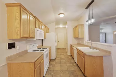Entry Way - 6533 86th St, Lubbock, TX 79424 photo 2 of 2