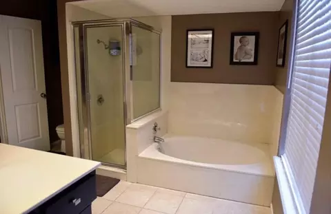 Bath - 5310 88th St, Lubbock, TX 79424 photo 4 of 4