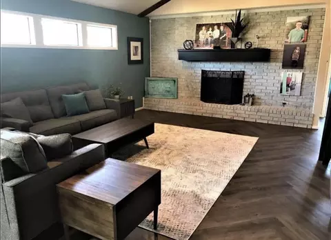 Living - 5310 88th St, Lubbock, TX 79424 photo 2 of 4