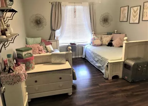 Bedroom - 5310 88th St, Lubbock, TX 79424 photo 1 of 5
