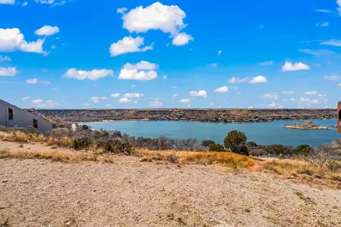 87 E Canyonview Dr, Ransom Canyon, TX 79366