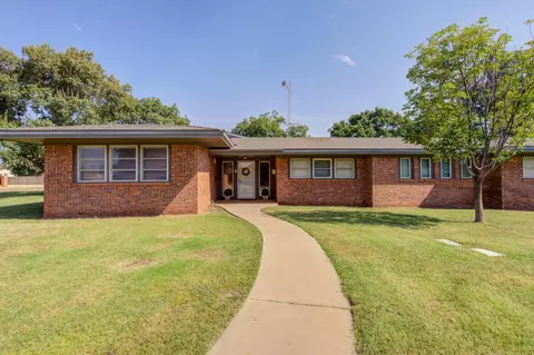 1301 E Tate St, Brownfield, TX 79316