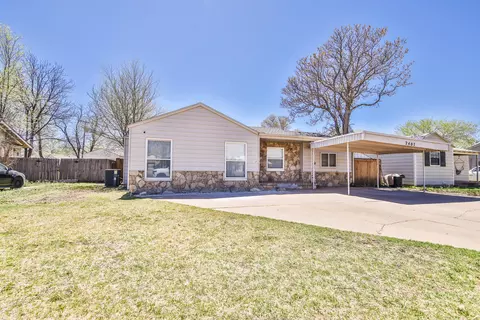 2407 32nd St, Lubbock, TX 79411