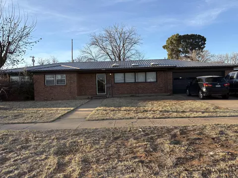 1214 E Broadway St, Brownfield, TX 79316